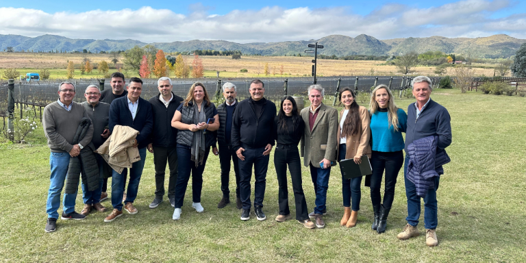 Darío Capitani y equipo promueven enoturismo en el Valle de Calamuchita